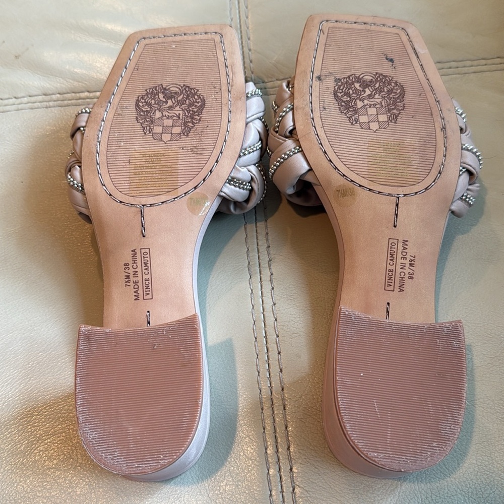VINCE CAMUTO Sandos Block Heel Sandal sz 7.5 Barely Worn - Picture 4 of 6